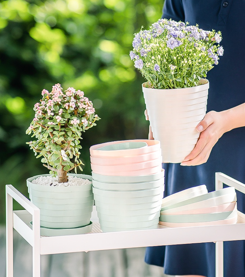 TEMPO Self-Watering Planter